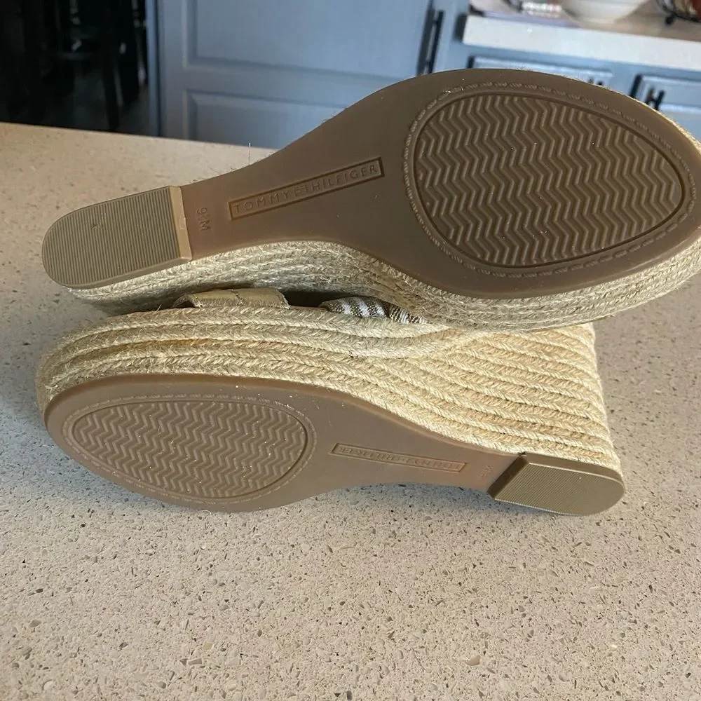 Women’s Tommy Hilfiger wedge sandals, NWOT